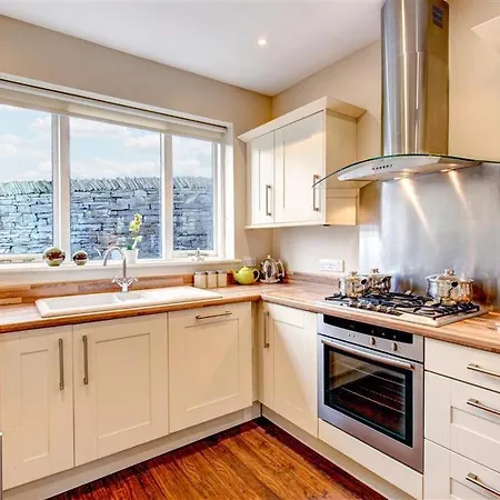 Sleeps 8 With Wifi * Ambleside