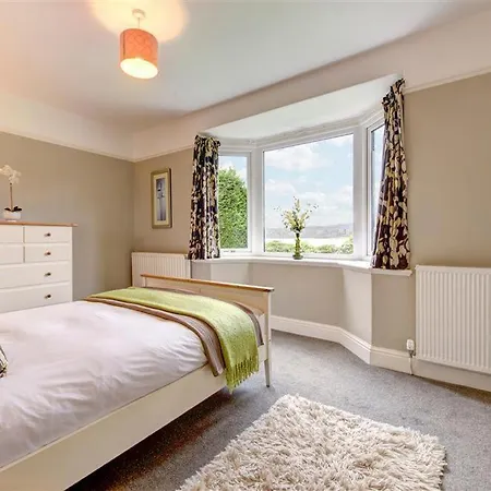 Sleeps 8 With Wifi *