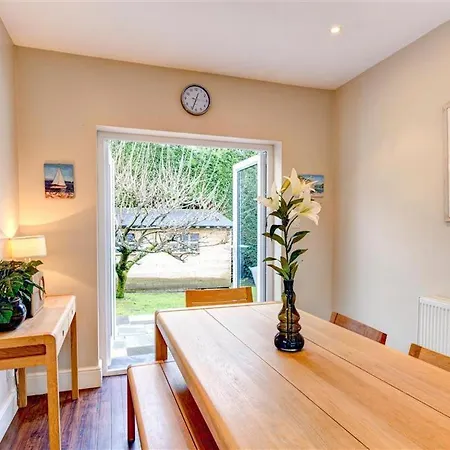 Villa Sleeps 8 With Wifi Ambleside